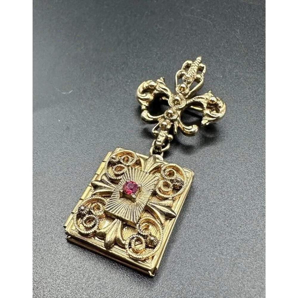 Fleur D’ Lis Vintage Ornate Double Picture Locket Pin
